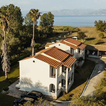 Appartamento Parakladi Seaside Retreat Lefkimmi  Esterno foto