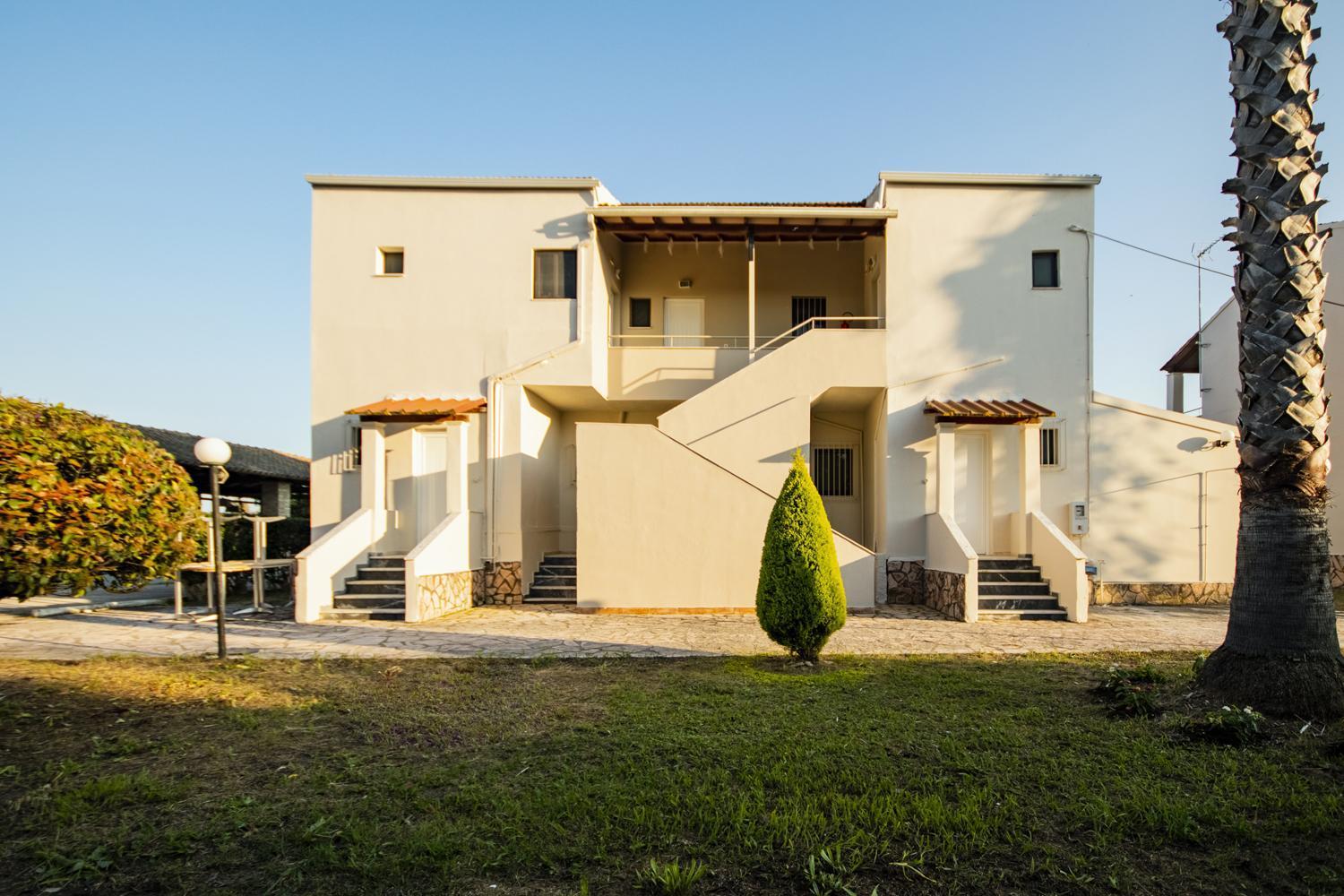 Appartamento Parakladi Seaside Retreat Lefkimmi  Esterno foto